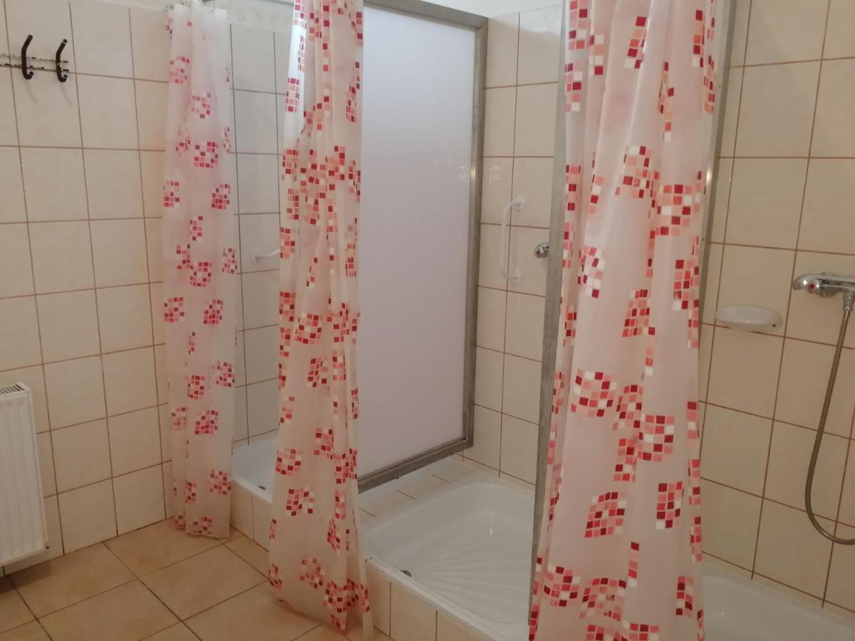 Napsugár Szálló Baja Exterior foto