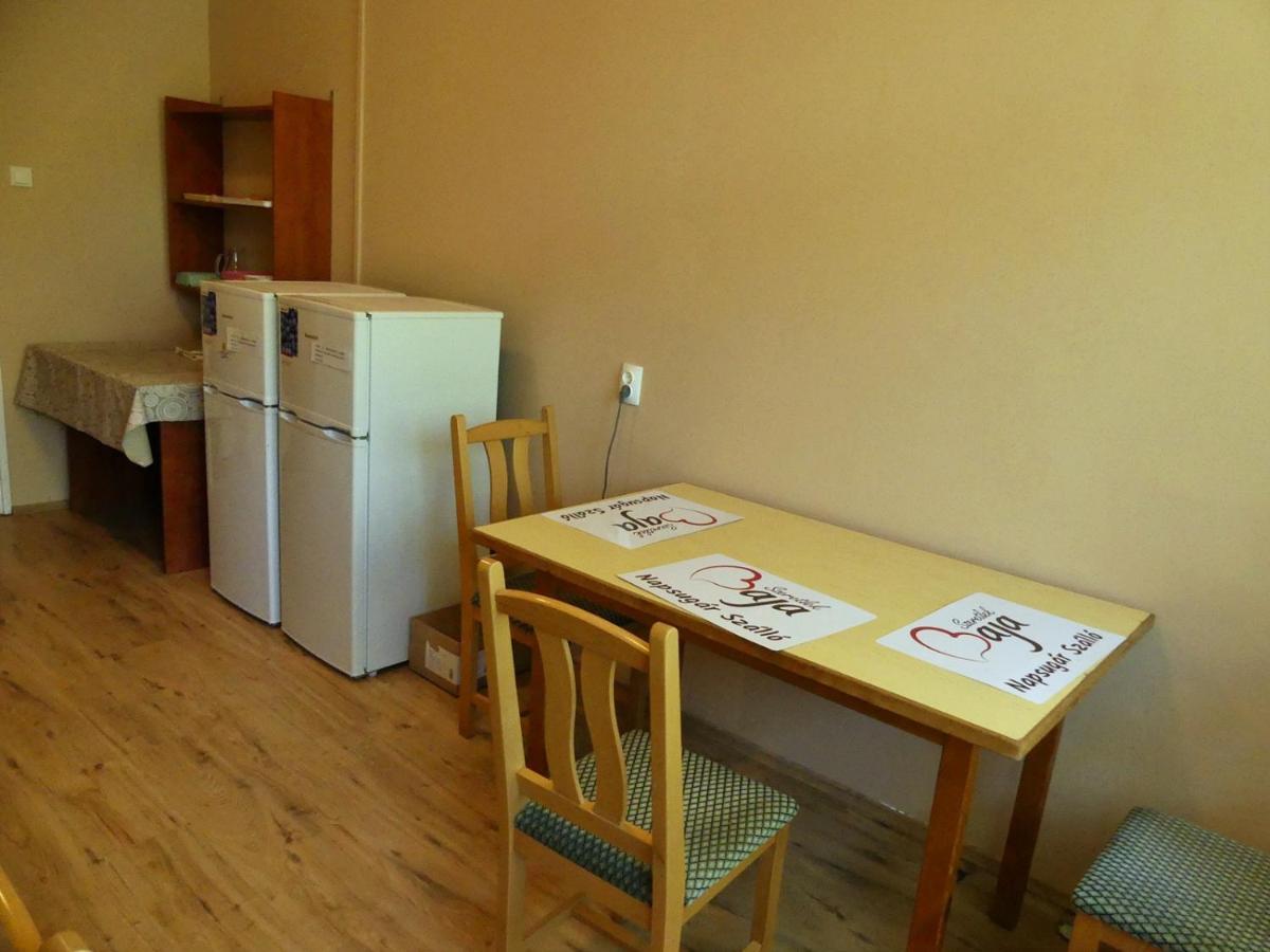 Napsugár Szálló Baja Exterior foto